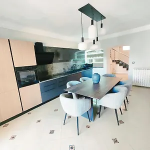 https://apartment-regina.in-istria.net